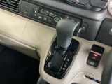 発進時から滑らかに加速する無段階変速のCVTはストップ&ゴーの多い街の中も快適です
