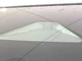 【ホンダセンシング】走行中に前方の車両等を認識し、衝突しそうな時は警報とブレーキで衝突回避と被害軽減をアシスト。より安全にドライブをお楽しみいただけます。
