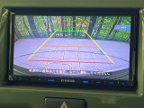 【バックカメラ】駐車時に後方がリアルタイム映像で確認できます。大型商業施設や立体駐車場での駐車時や、夜間のバック時に大活躍!運転スキルに関わらず、今や必須となった装備のひとつです!