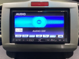 ナビゲーションはフルセグTV対応のメモリーナビ(社外品)を搭載しています。Bluetoothオーディオ機能がありますので、スマートフォンなどの音楽も再生できます。