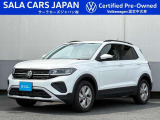 T-Cross TSI Active(ピュアホワイト)【デモカー・TravelAssist・後方死角検知・レーンキープアシスト・障害物センサー・デジタルメーター・純正ナビ・LEDヘッドライト・App-Connect】