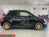 ご覧いただきありがとうございます。当店はショールーム内と屋外展示場に選りすぐりのFIAT・ABARTH・Alfaromeoの正規認定中古車を展示しており、在庫車両はできる限り多く撮影、掲載してご案内しております。