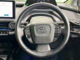 【純正革巻きステアリング】上質な革を使用することで、手にしっかり馴染みとても運転しやすいハンドルです♪