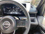 プロパイロット(同一車線運転支援)アクセル・ブレーキ・ステアリング操作をクルマがサポート。高速道路などで、ドライバーの負担を軽減します。 コネクトサービス加入で「プロパイロット2.0」もご利用できます。