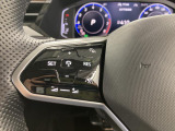 ◆クルーズコントロールにレーダーセンサーを組み合わせ、先行車を測定し設定されたスピードを上限に自動で加減速を行います。一定の車間距離を維持することで、長距離走行でのドライバーの疲労を低減させます。