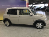 エンジンルーム、室内、クリーニング済みです。厳選したお車を屋内展示場にて展示中☆車両品質には自信がございます!ぜひ一度ご来店ください!!