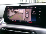 高画質の全周囲カメラが付いております。コーナーセンサーと併せてご利用いただくと駐車も楽々