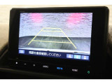 バックカメラが装備されており、後方の安全確認はもちろんのこと狭い場所での駐車や雨の日・夜間など視界の悪いコンディションでのストレスの軽減にもなります!