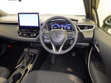 運転席まわりです。 各操作スイッチは使いやすい位置に配置されてます。