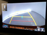 バックガイドモニターで、後方を確認しながら安心して駐車することができます。運転初心者も熟練者も必須の機能ですよ!