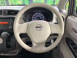 インテリアに合わせたデザインのステアリングは、運転される方のことも考え、運転しやすい形状、大きさです。是非一度、実際に触ってお確かめください。