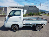 登録から15年以内又は走行15万km内のお車には1年間、距離無制限のACE保証を(無料)お付けします。保障内容を充実したい方、長期保証をお考えの方には購入車両に最適な保障(有償)をご提案させていただきます。