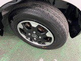 タイヤ4本交換しますので安心してお乗りいただけます