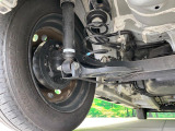 お車を安心してお乗りいただく為には、足回りの定期点検が欠かせません。サービスサポート(有償保証)では無料点検もご提供しており、安心のカーライフをお過ごしいただけるサポート体制が整っています。