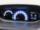 見やすいメーターパネルで安全運転のお役に立ちます!!