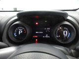 4.2インチカラーTFTマルチインフォメーションディスプレイで各種車両情報を表示できます。