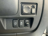 停車中でもエンジンがかかっていればガソリンは消費されてしまいます。ガソリン節約のためアイドリングストップがついています。