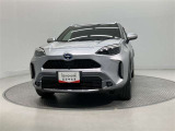 室内外はもちろん、シートを外してニオイの元となるフロアカーペットまで消臭・除菌を実施。中古車を気持ちよくお乗りいただけるクリーニングサービスです。詳細は販売店スタッフまでおたずねください。