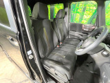運転席シート廻りは使用感も少なく、良好な状態となっています。丁寧に使われていたことがよくわかりますね。