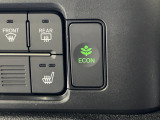 ECONボタンで低燃費モードに☆☆☆ECONスイッチを上手に使ってエコドライブ♪♪環境にもお財布にも優しい装備です☆☆☆