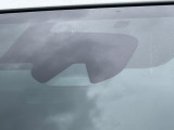 【エマージェンシーブレーキ】走行中に前方の車両等を認識し、衝突しそうな時は警報とブレーキで衝突回避と被害軽減をアシスト。より安全にドライブをお楽しみいただけます。