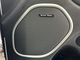 ●harman/kardonサウンドシステム:オーディオ専門メーカーが手掛けるプレミアムスピーカーを装備。多数のスピーカーから、音の粒立ちまで分かる高品質な音楽をお楽しみいただけます。