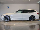 【XDrive】強大なパワーをXdriveシステムが瞬時に理想的な可変配分を行い、かつてない安心・快適・スポーティな走りを約束します。走行状況に応じてトルク配分を最適化してくれる優れものです!