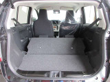 シートを倒せば目的や荷物に合わせて空間をアレンジ