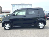 【届出(登録)済未使用車とは】自動車の分類では「新車」「中古車」この2種類しかありません。走行距離が100km未満かつ初度登録または初度届出された車両を「届出(登録)済未使用車」と呼んでいます。
