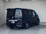 バックカメラが付いているのでバックでの車庫入れも安心です。