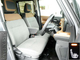 「かどまる四角」のデザインコンセプトのルークス!ヘッドレストまでも「かどまる四角」デザイン!運転席シートリフター(ラチェット式)で、座面の高さも調整ができます。シートヒーター付き!