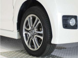 認定中古車では、厳しいHonda認定基準をクリアした厳選されたHonda認定中古車のみ、取り扱っております。「ご購入前の安心」「納車後の信頼」を車両と一緒に提供しております。