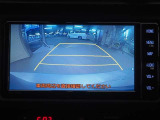 バックガイドモニターで、後方を確認しながら安心して駐車することができます。運転初心者も熟練者も必須の機能ですよ!