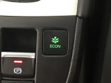 ★ECONスイッチ★ エコドライブを加速しよう!スイッチをONにすると、運転の仕方によるロスを抑え込み燃費をよくするようクルマが頑張ります(*^ー^*)燃費向上にチャレンジ♪