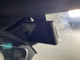 【ドライブレコーダー】映像・音声などの運転中の記録を残します。事故などを起こした起こされた時の証拠になりえますので、もしも時でも安心ですね。