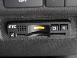 ◆ETC◆有料道路を利用する際にスムースに通過でき、わずらわしい料金支払いから開放されます!今や無いと不便に感じるほど必需品の装備ですね♪