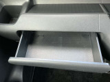 グローブボックスも収納しやすさ◎