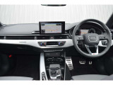 Audiのインテリアはエクステリア同様、優れたデザイン性とクオリティ、そして機能性を兼ね備えております。