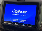 【純正ナビ】人気の純正ナビを装備しております。ナビの使いやすさはもちろん、オーディオ機能も充実!キャンプや旅行はもちろん、通勤や買い物など普段のドライブも楽しくなるはず♪