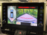 【パノラミックビューモニター】専用のカメラにより、上から見下ろしたような視点で360度クルマの周囲を確認することができます☆死角部分も確認しやすく、狭い場所での切り返しや駐車もスムーズに行えます。