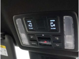 両側パワースライドドア付きだから、狭い駐車スペースなどでの 乗り降りラクラク!小さなお子さまのいるご家庭には嬉しい装備。