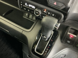 発進時から滑らかに加速する無段階変速のCVTはストップ&ゴーの多い街の中も快適です