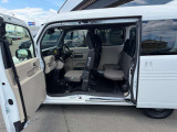 ドアは大きく開くので乗り降り便利です