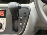 ハンドルに近い位置で、運転席からも見やすく操作しやすい ☆★インパネシフト★☆ どのギアに入っているか一目瞭然(^^)