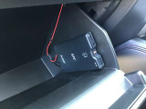 ETCが装着されています。再セットアップ後高速道路の料金所をノンストップで通過できて大変便利です。