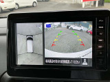『上から丸見え』のアラウンドビューモニター搭載!車を上から見下ろした状態がナビ画面に映し出されるので、前後・左右の障害物を確認でき、安心・安全です♪一度使用すると、手放せなくなる装備です!