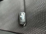 スマートキーになります。ドアの施錠が楽々です。