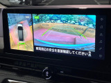【アラウンドビューモニター】専用のカメラにより、上から見下ろしたような視点で360度クルマの周囲を確認することができます☆縦列駐車や幅寄せ時に活躍してくれます♪