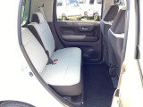 自社整備工場で点検整備をおこなってからお渡ししています。車検が残っている場合は『12ヶ月点検整備』を、車検整備付きの場合は『車検整備』をおこないます。整備費用は車両本体価格に含まれています。