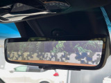 【デジタルインナーミラー】後席の大きな荷物や同乗者で後方が確認しづらい時でも安心!カメラが撮影した車両後方の映像をルームミラー内に表示。クリアな視界で状況の確認が可能です!